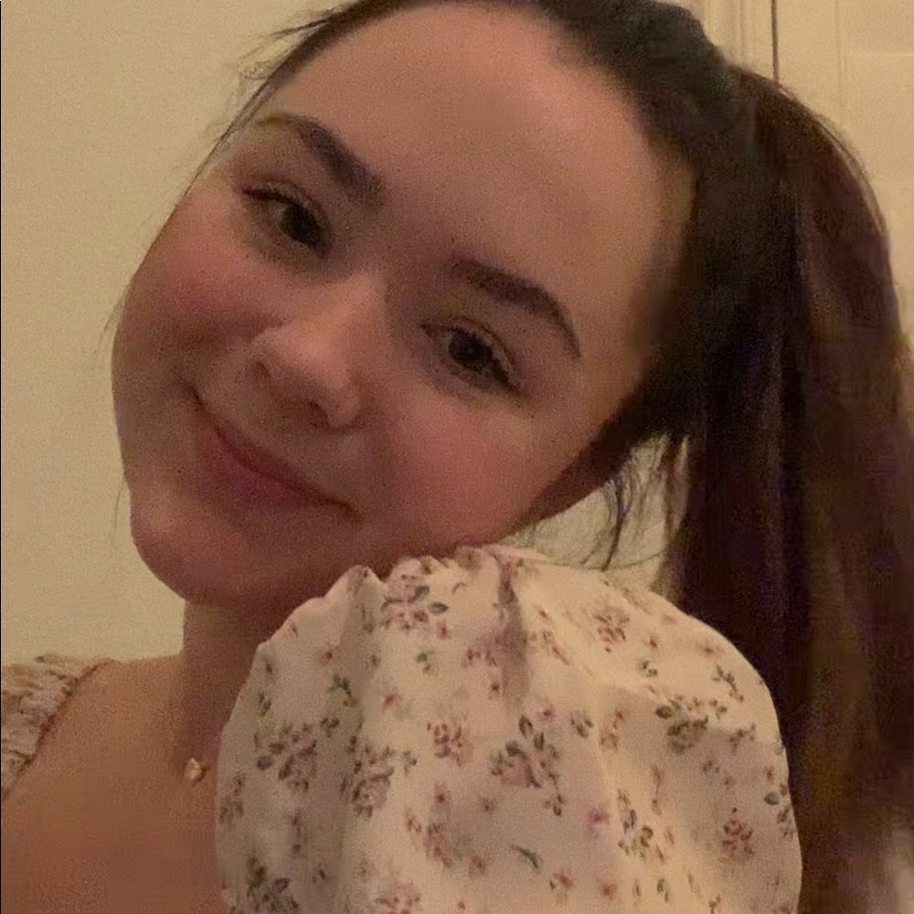 Meet your Posher, Mia